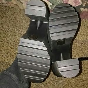 Black Soda platform Mary jane 7 1/2
