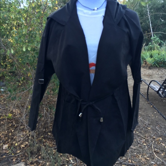 NWT Black Jacket🌸🌺Very light weight - Picture 2 of 4