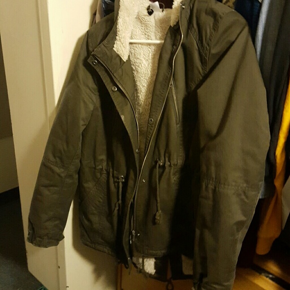 Thick green utility jacket with fur inside