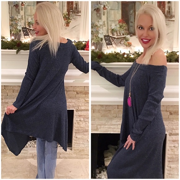 Stunning! Long asymmetrical hem sweater! LAST 1 - Picture 2 of 2