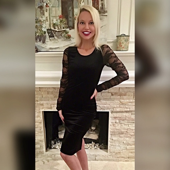 Black velvet lace sleeves so chic- LAST CHANCE - Picture 2 of 3