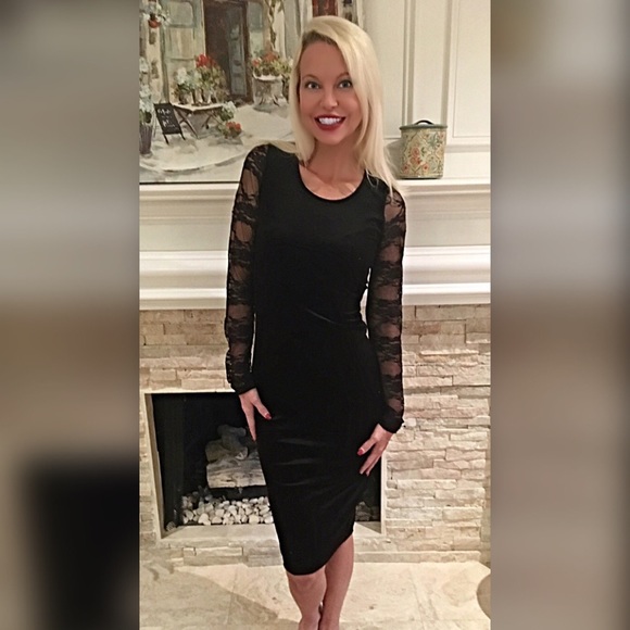 Black velvet lace sleeves so chic- LAST CHANCE - Picture 3 of 3