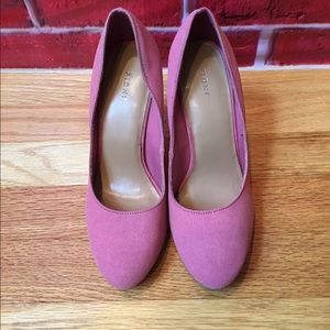 Fioni womens pastel rose pink pumps size 5
