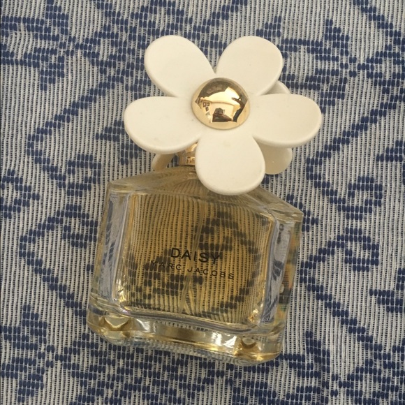 Marc Jacobs Daisy Perfume - Picture 1 of 3