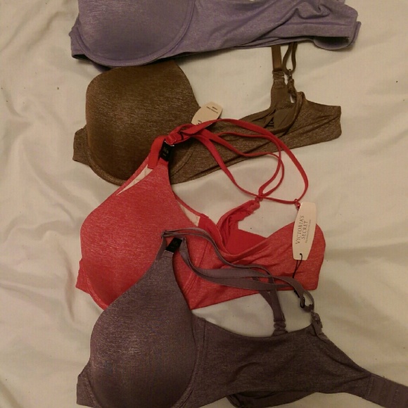 4 semi Demi Nwt Victoria's secret bras
