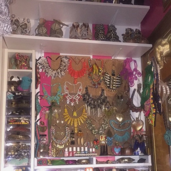 My Colorful Closet - Picture 2 of 4