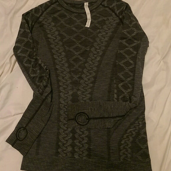 Lulu lemon top