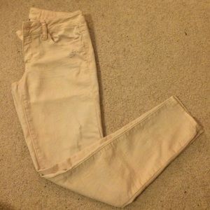 American eagle light pink distressed jeggings