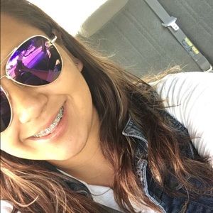 Meet your Posher, Paola