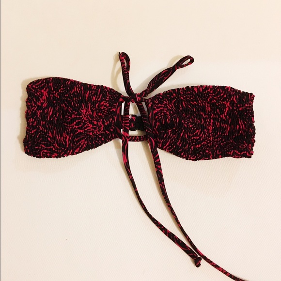 Bellakini (Tori Praver) strapless bikini top