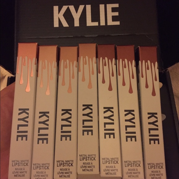 Kylie Metals - Lot of 7x Metals