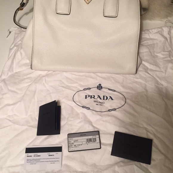 Prada white pebbled leather crossbody tote bag - Picture 4 of 4