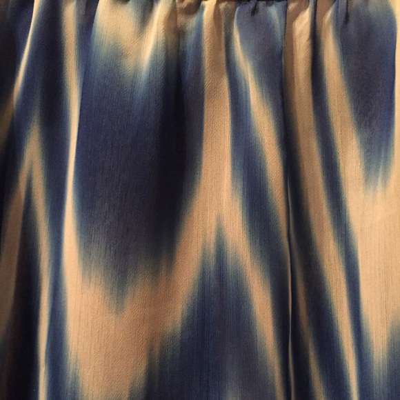Large sheer top - Picture 3 of 3