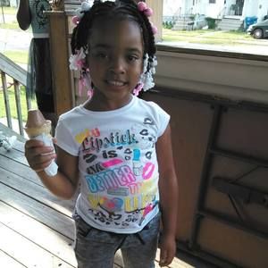 Meet your Posher, Latasha