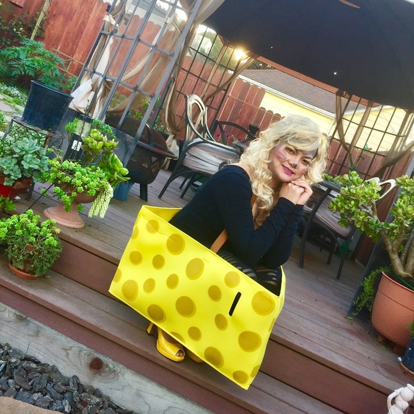 Meet your Seller/Buyer 🌟😊😗 - Picture 3 of 5