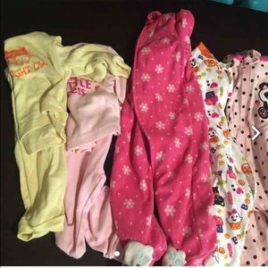 7 sleepers and 2 sets of pajamas. 3/6 mo.