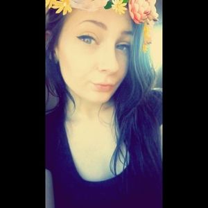 Meet your Posher, Alexis