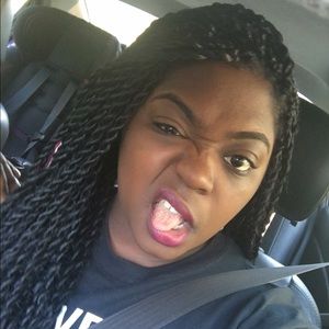 Meet your Posher, Charina