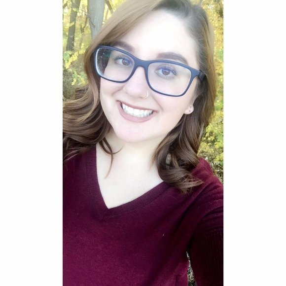 Meet your Posher, Kelsey - Picture 1 of 1