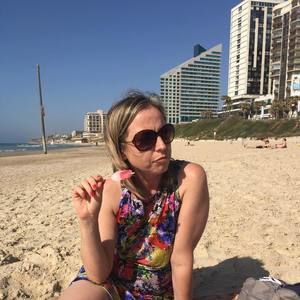 Meet your Posher, Maya