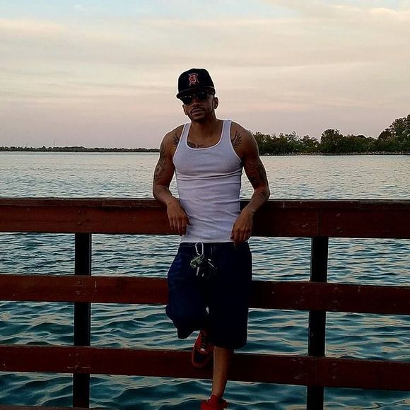 Meet your Posher, Ronnie - Picture 1 of 1