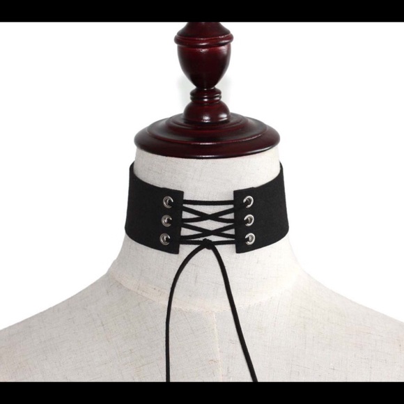 CLEARANCE‼️ FIRM‼️HP🍀Lace up Choker - Picture 3 of 3