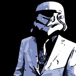 Meet your Posher, Dennis