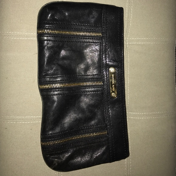 Michaels kors clutch