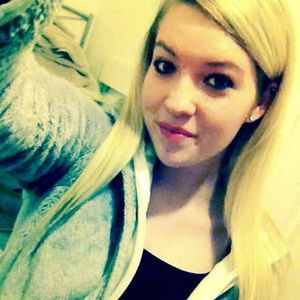 Meet your Posher, Courtney