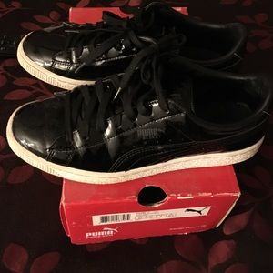 Black Patent Pumas