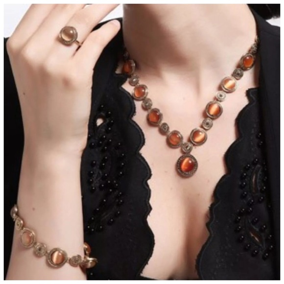 🌺 Swarovski Crystals Gold Faux Opal Set - Picture 3 of 4