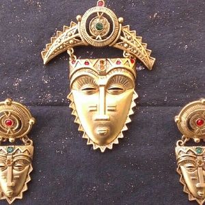 Avon Egyptian Mask Brooch & Earring Set