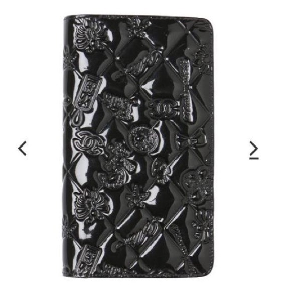 CHANEL Icon Symbols Charms Patent Leather Wallet. - Picture 1 of 4