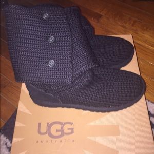Brand new never worn Classic Cardy Uggs