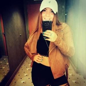 Meet your Posher, Fernanda