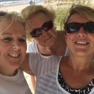 Meet your Posher, Connie