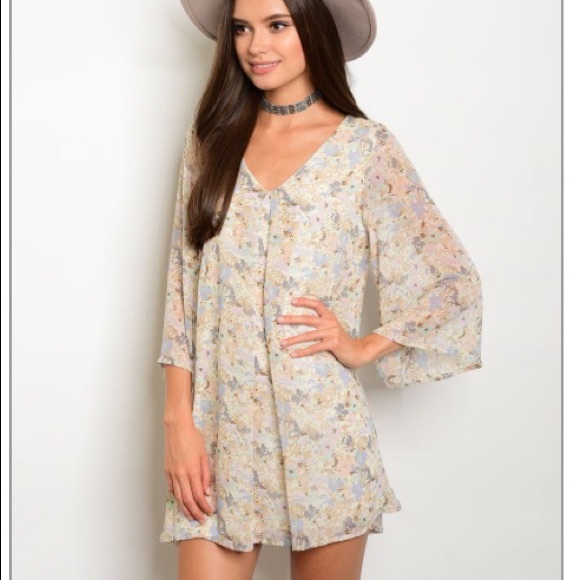 Bell sleeve tunic dress - Picture 2 of 2