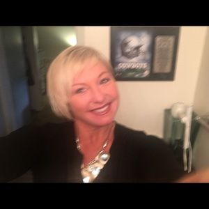 Meet your Posher, Heidi