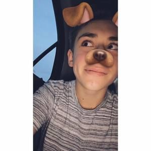 Meet your Posher, Cade