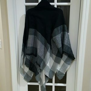 Turtleneck poncho