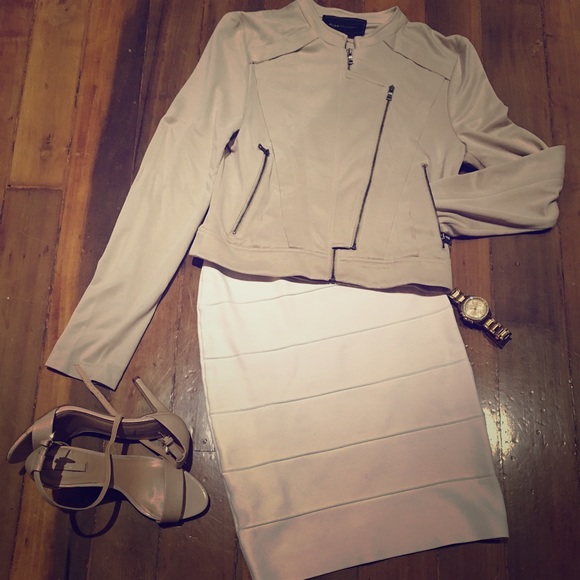 NWT BCBG light jacket