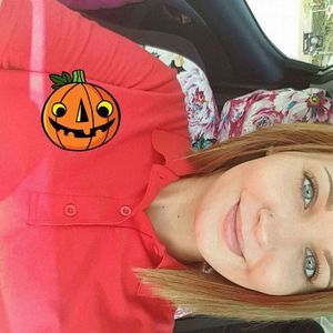 Meet your Posher, Cassandra