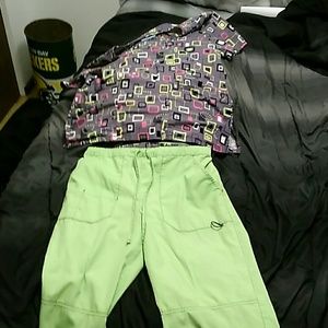 Scrub set