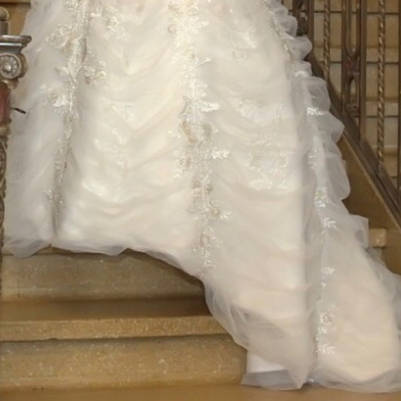 Oleg Cassini strapless ball gown wedding dress - Picture 4 of 7