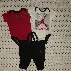 Baby matching set selling in bundle