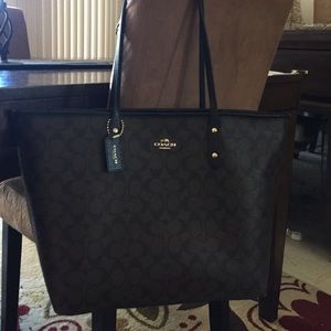 Coach Signature Large Leather City Tote