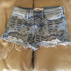 High wasted studded Hollister shorts!
