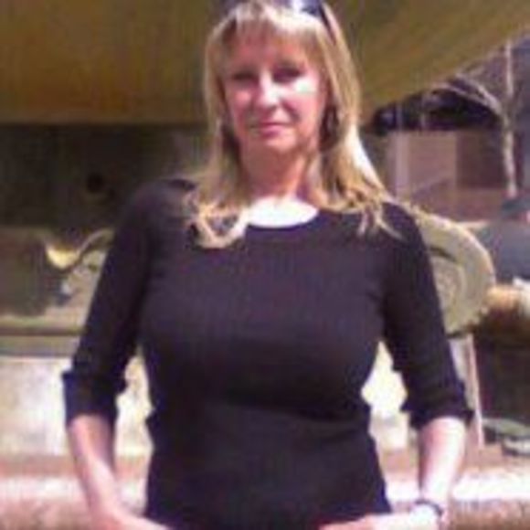 Meet your Posher, Lynn - Picture 1 of 1