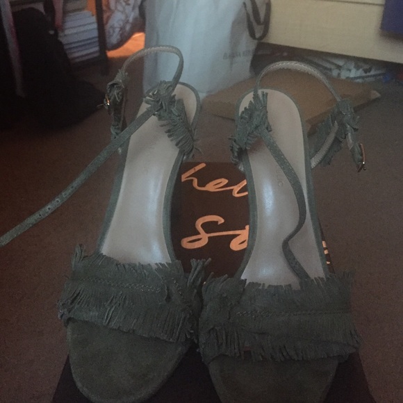 Banana Republic Shoes - Banana Republic Byrn Feather Sandal NWT Banana Republic Shoes - Banana Republic Byrn Feather Sandal NWT