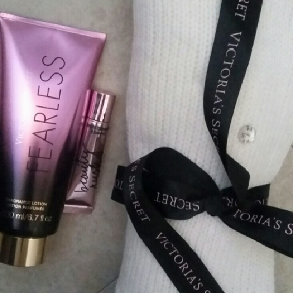 Victoria Secret Bundle - Picture 3 of 3